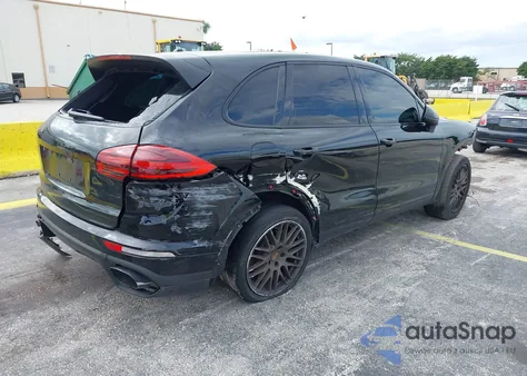 2017 Porsche Cayenne Platinum Edition z USA, uszkodzony, nr VIN WP1AA2A26HKA82909